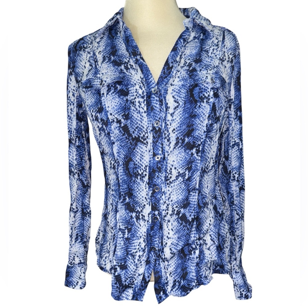 White House Black Market button down shirt 100% silk reptile print Size 0